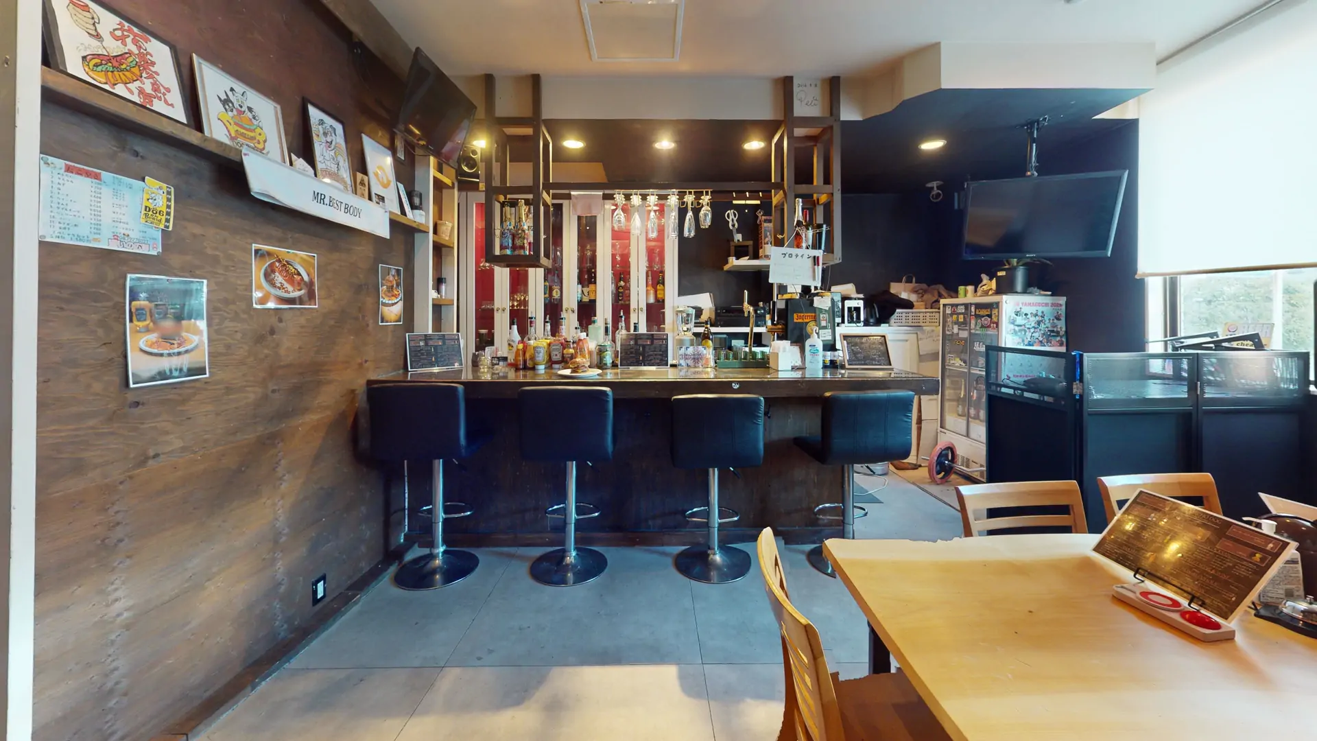 BAR MACHO DOGの店内撮影画像